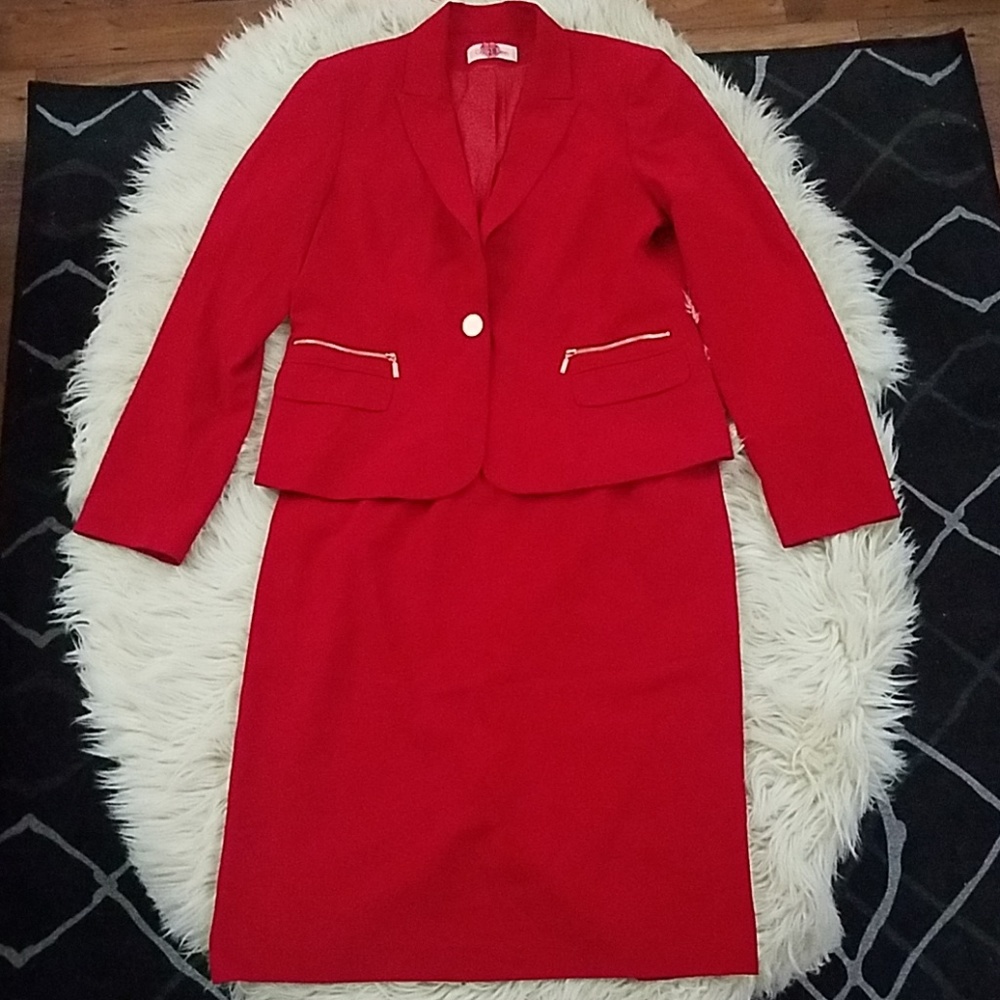 Red Calvin Klein Blazer/Skirt Power suit! Red Hot!